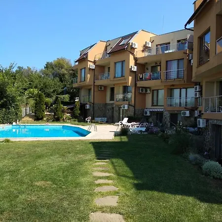 Paradise Cove 3 Apartment *